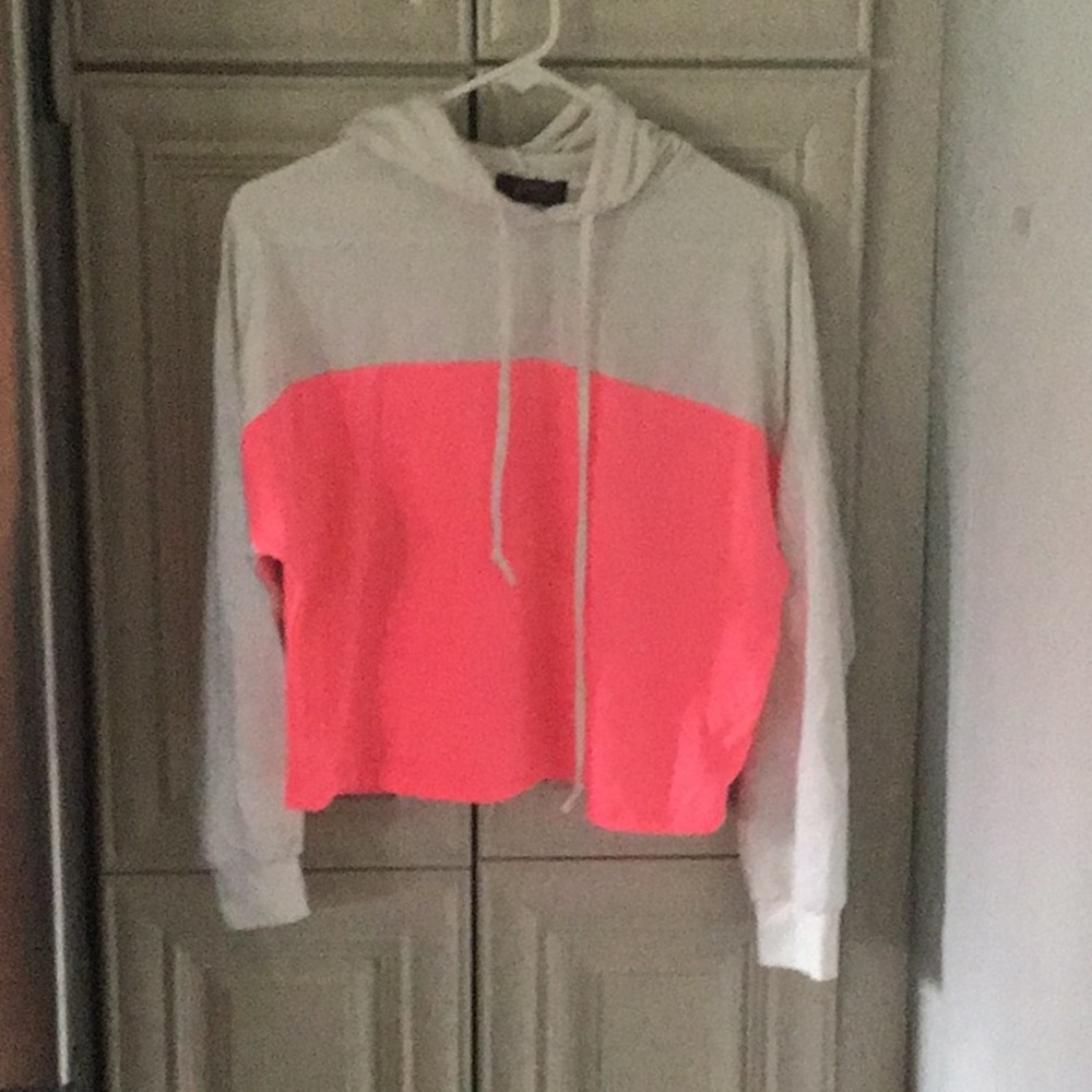 Queen Bees hooded crop size small